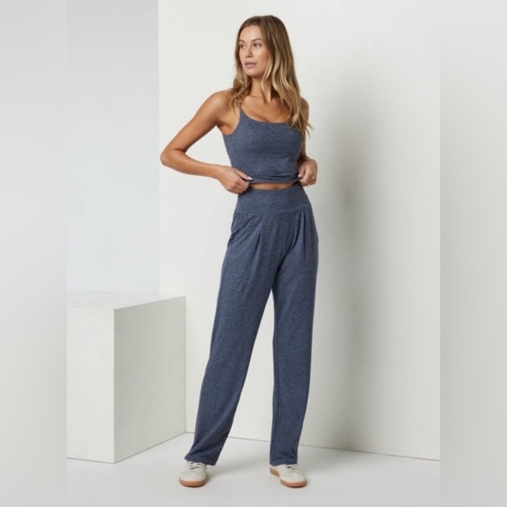 Vuori Lux at Ease Straight Leg Pant